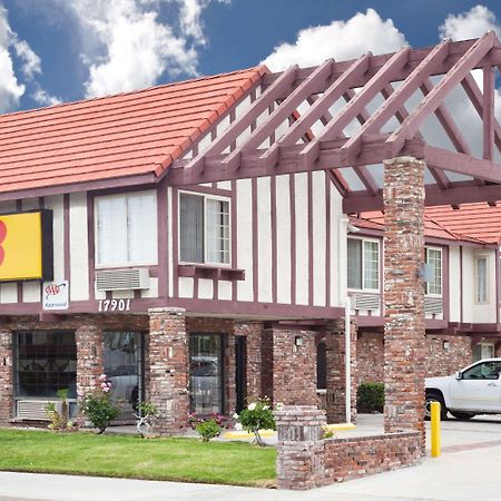 Motel Super 8 By Wyndham Santa Clarita/Valencia Exteriér fotografie