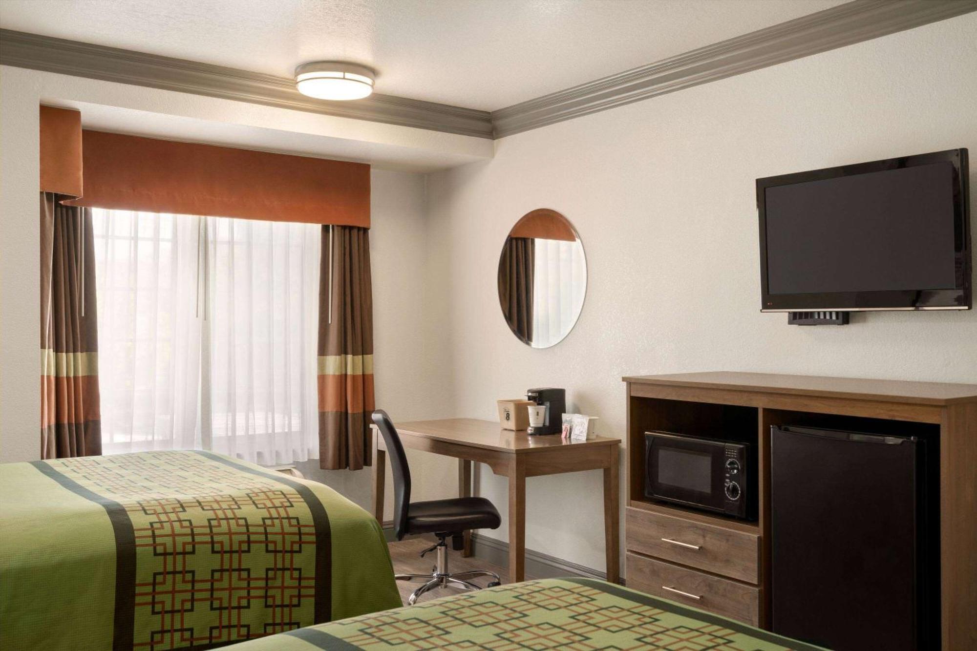 Motel Super 8 By Wyndham Santa Clarita/Valencia Exteriér fotografie